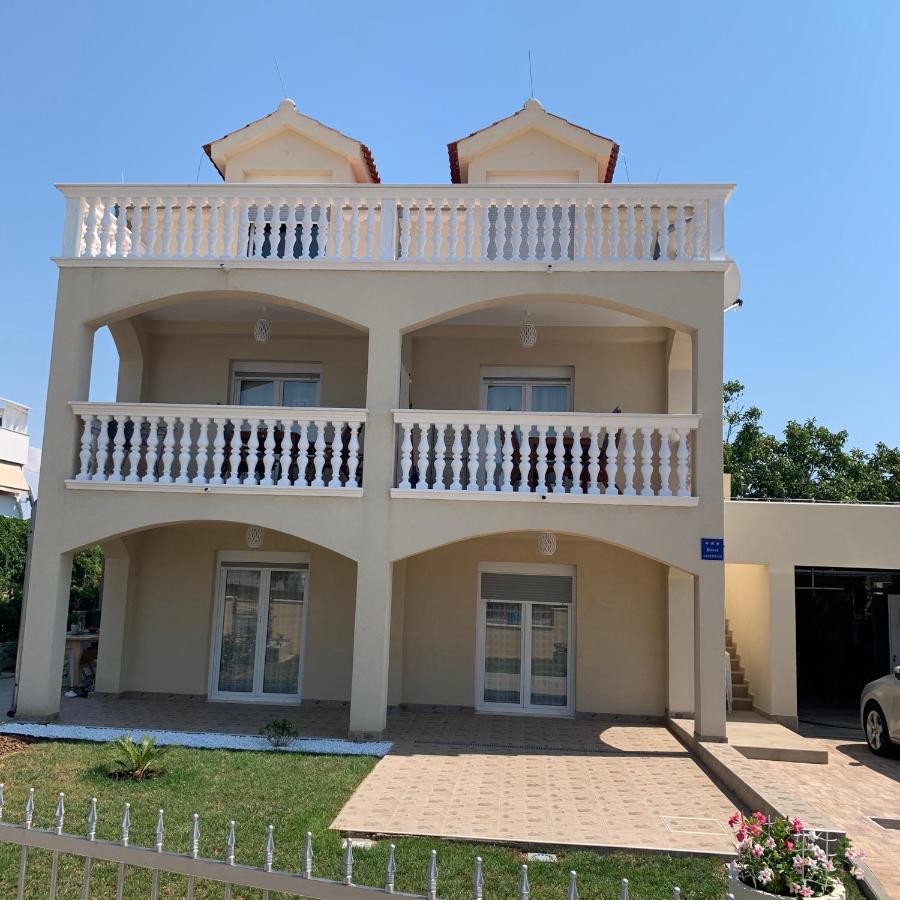 Apartments Mirela Βόντιτσε Εξωτερικό φωτογραφία