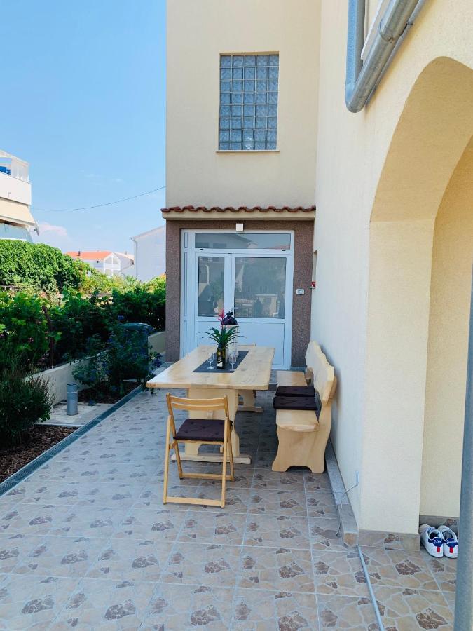 Apartments Mirela Βόντιτσε Εξωτερικό φωτογραφία
